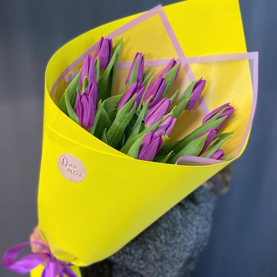 Букет из 15 фиолетовых тюльпанов - фото 2